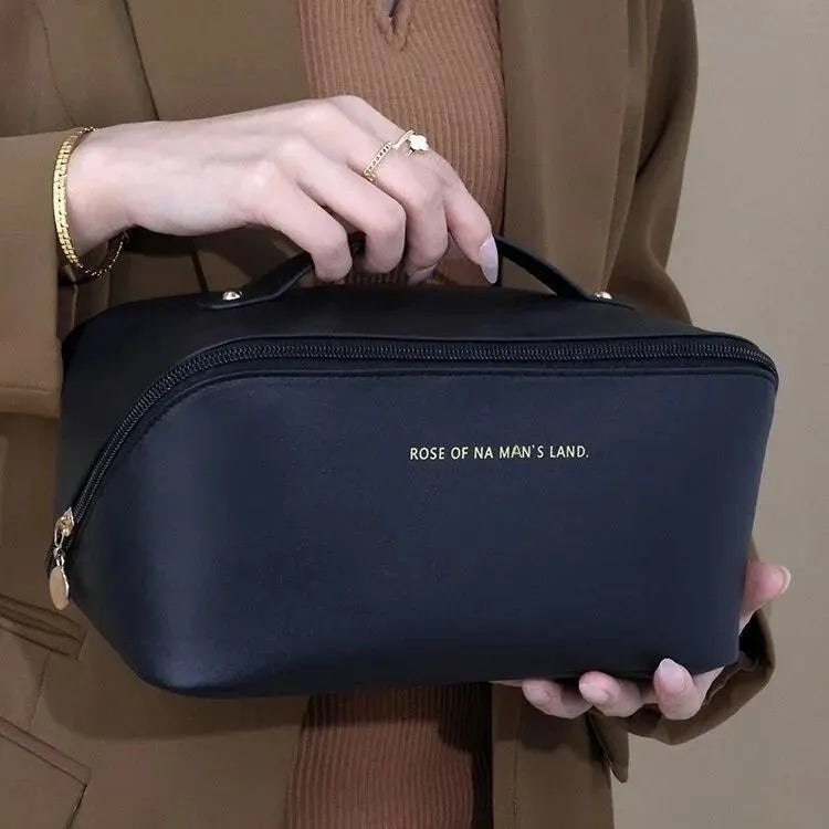 The aura necessaire